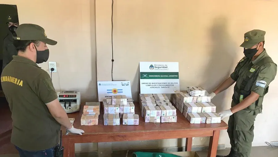 El Juzgado Federal de Santa Fe dispuso dejar el dinero en resguardo del Banco de la Nación Argentina hasta que presenten documentación.