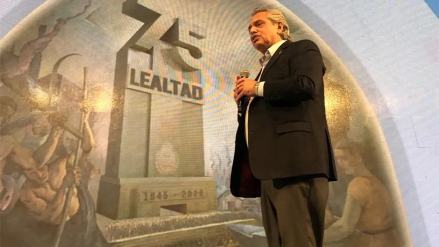 Alberto Fernández: “Un 17 de octubre la historia cambió para siempre. Este fue el día en el que el pueblo entendió que alguien se preocupaba por ellos.”