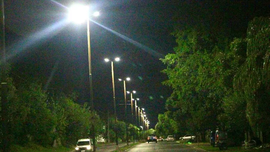 La Municipalidad instaló luminarias LED en calle Pronunciamiento.
