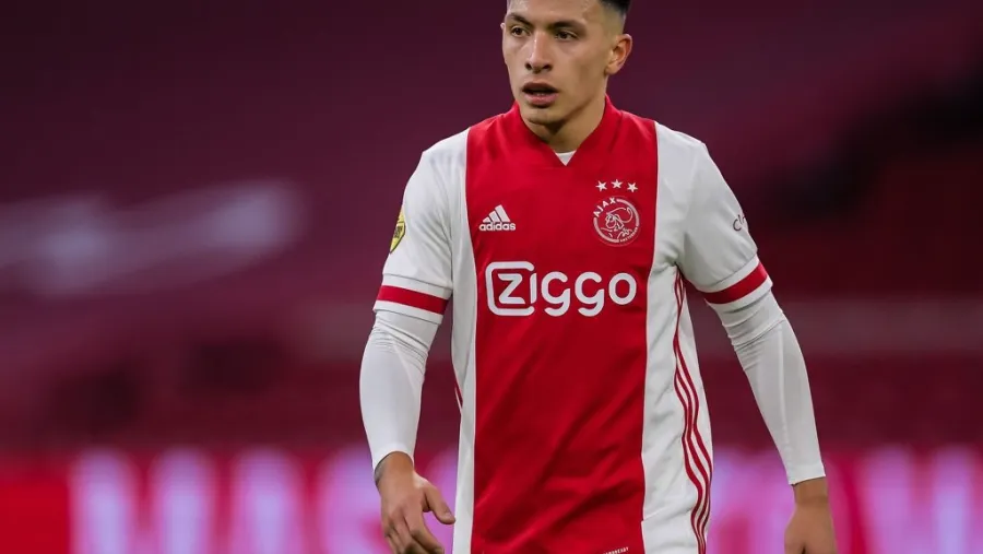 Ahora es Manchester United es el que posó los ojos en el entrerriano Lisandro Martínez