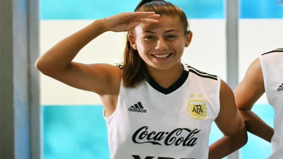 Loana Bernhard Loana Bernhard: “El apoyo de mis compañeras fue fundamental para no agachar la cabeza”