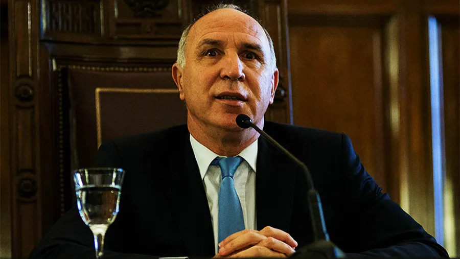 Ricardo Luis Lorenzetti es ministro de la Corte Suprema de Justicia de la Nación. Ricardo Luis Lorenzetti es ministro de la Corte Suprema de Justicia de la Nación.