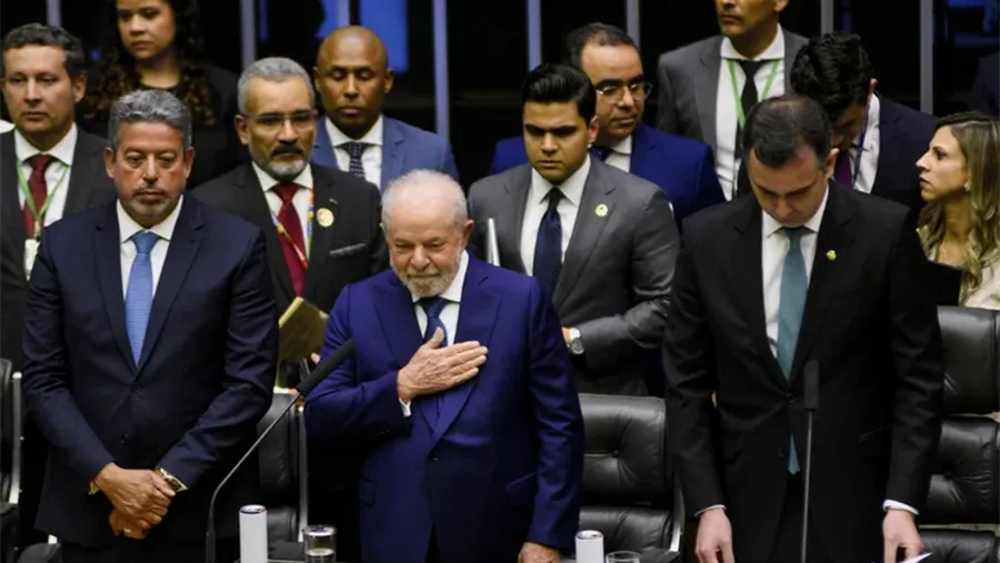 Luiz Inácio Lula da Silva, emocionado, tras jurar como Presidente ante el Congreso Nacional, en Brasilia.