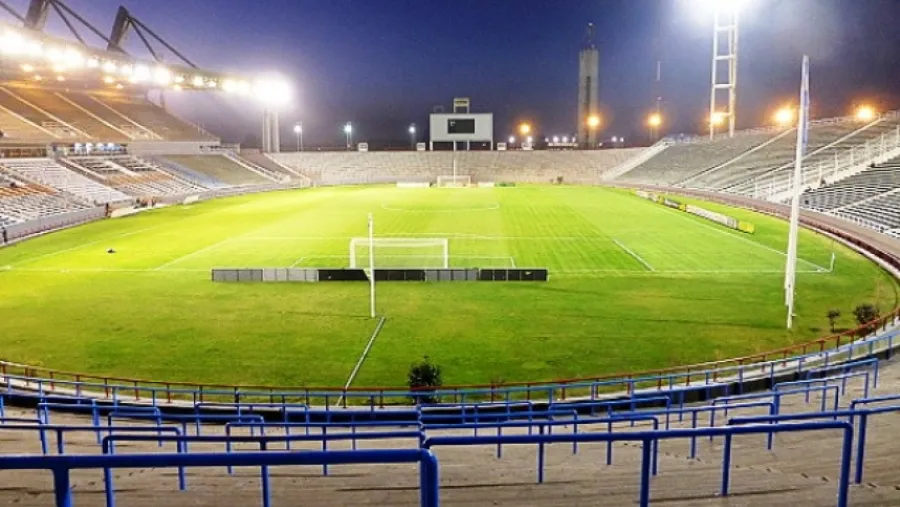 Por robo y vandalismo en el Minella, Aldosivi y Patronato jugarán más temprano el viernes Por robo y vandalismo en el Minella, Aldosivi y Patronato jugarán más temprano el viernes
