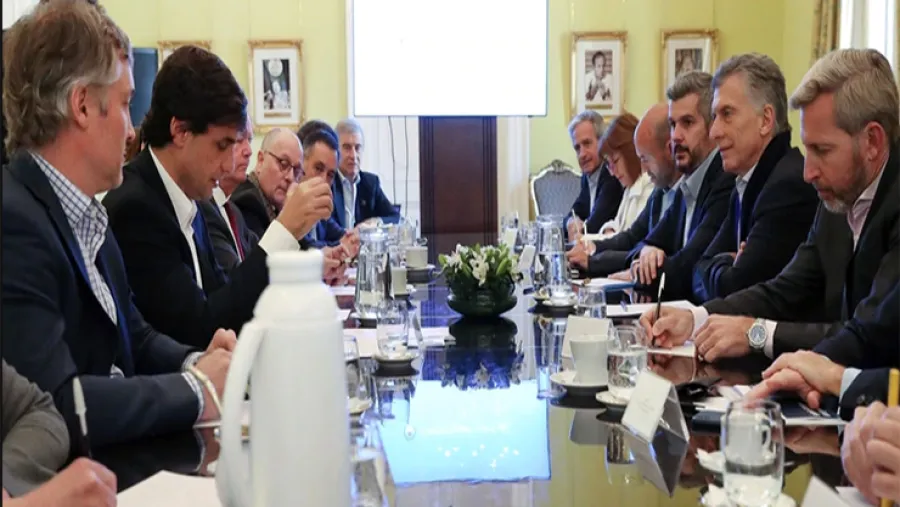 Macri con el Gabinete Macri con el Gabinete