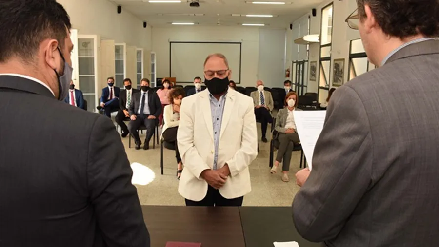 La jura se realizó el viernes pasado y fue presidida por Pablo Biaggini, presidente del Consejo de la Magistratura. La jura se realizó el viernes pasado y fue presidida por Pablo Biaggini, presidente del Consejo de la Magistratura.