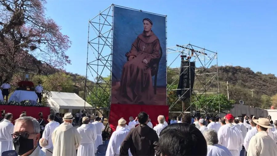 Fray Mamerto Esquiú ya es beato.