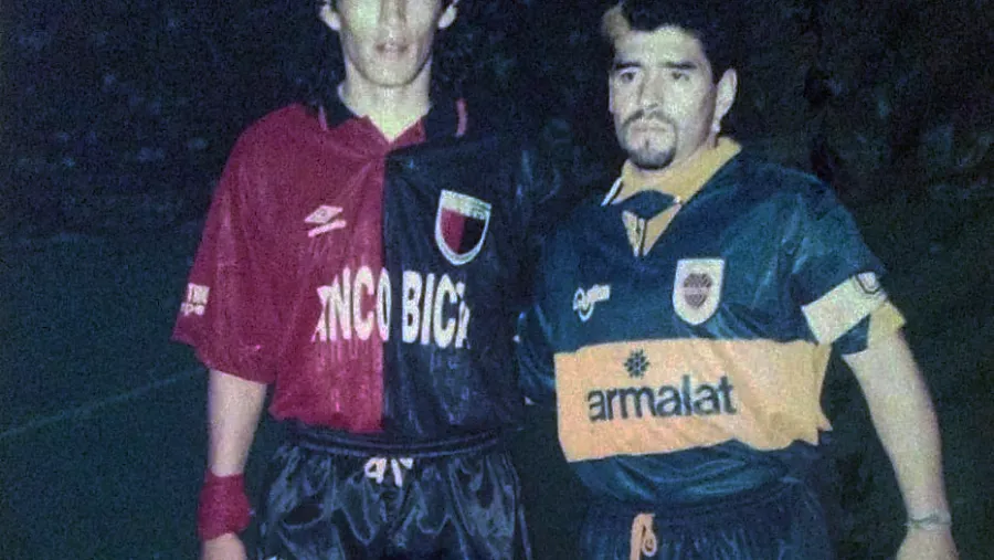Müller y Maradona “Se nos fue el ídolo más grande del fútbol argentino y mundial”, destacó Víctor Müller