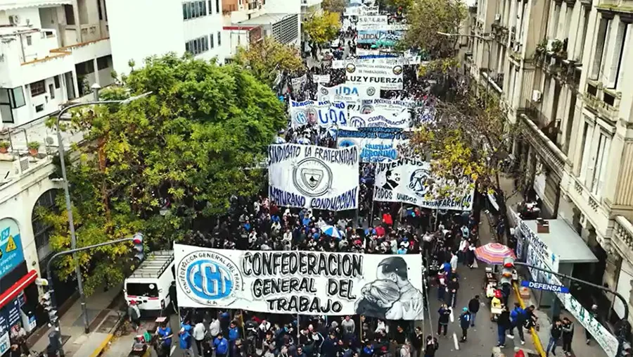 La movilización de la CGT de hoy es anticipatoria de la convocatoria del nacional general previsto para el 9 de mayo.