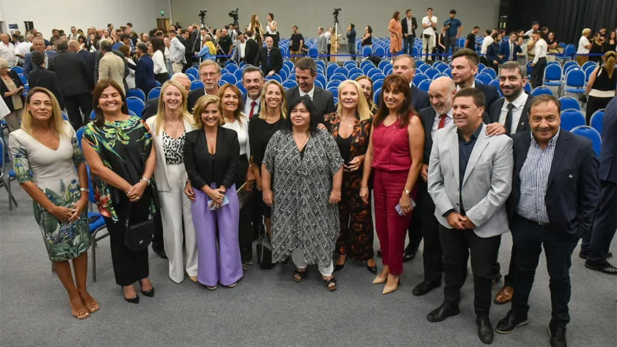 La oposición nucleada en el bloque “Más para Entre Ríos” consideró que el discurso del gobernador tuvo “muchas consignas y poco contenido”.