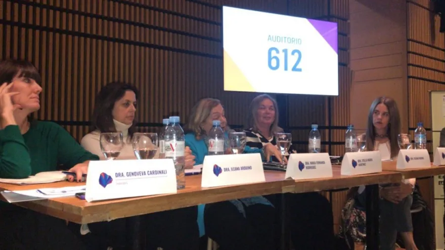 Medina disertó en la jornada