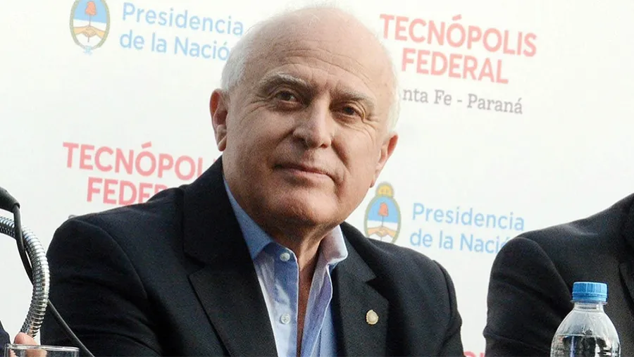 El exgobernador dio positivo de Covid-19 el 11 de abril.