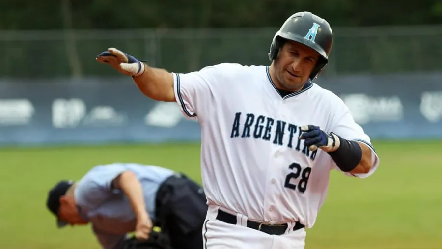 Con una sentida carta, Bruno Motroni se despidió de la selección argentina de sóftbol