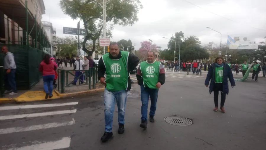 ATE se declaró en estado de alerta y convocó a un paro ATE se declaró en estado de alerta y convocó a un paro
