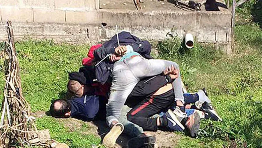 El operativo “Redes” fue catalogado como la incursión más importante realizada en procura de desmantelar una estructura relacionada al tráfico de drogas en Salto. Hubo 57 personas detenidas. El operativo “Redes” fue catalogado como la incursión más importante realizada en procura de desmantelar una estructura relacionada al tráfico de drogas en Salto. Hubo 57 personas detenidas.