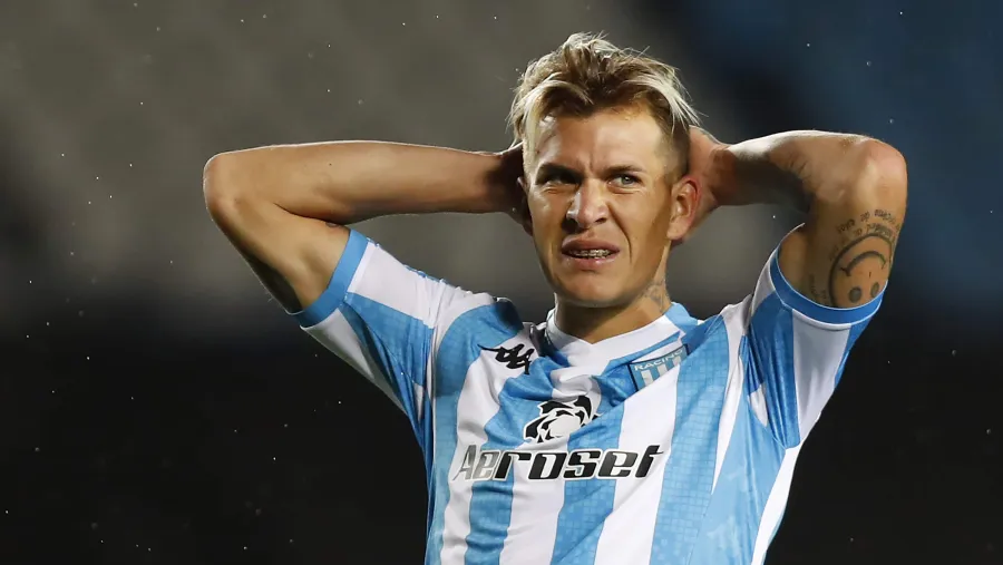 Racing intimó al entrerriano Nicolás Reniero para que entrene con la Reserva Racing intimó al entrerriano Nicolás Reniero para que entrene con la Reserva