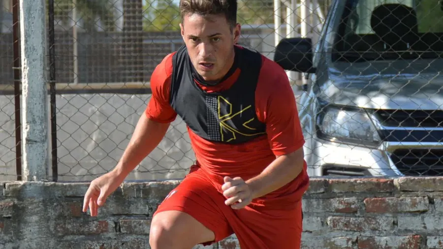 Fútbol: Gastón Novero es la décima cara nueva para Patronato rumbo a la triple competencia Fútbol: Gastón Novero es la décima cara nueva para Patronato rumbo a la triple competencia