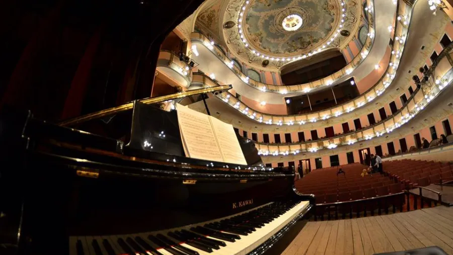 Acústicos en el Teatro