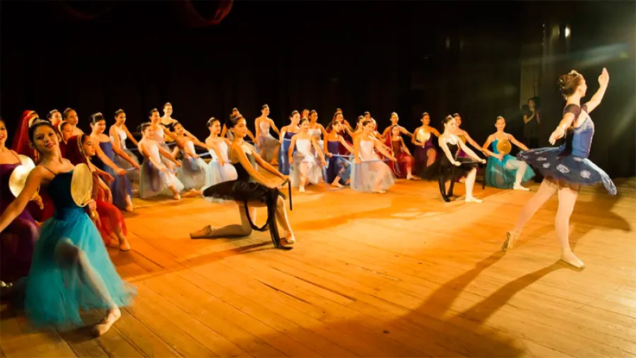 Escuela Municipal de Danza 