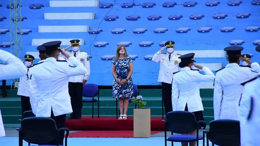 La ceremonia fue transmitida por streaming para que las familias de los egresados pudieran acompañarla.