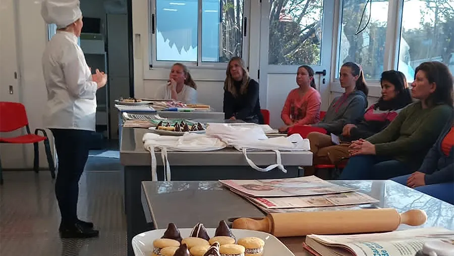 En la modalidad de jóvenes y adultos las designaciones serán por concurso a partir del ciclo lectivo 2025.