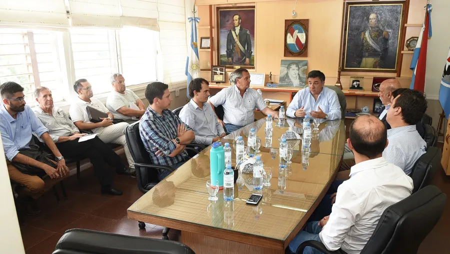 Reunión de intendentes del Departamento Uruguay