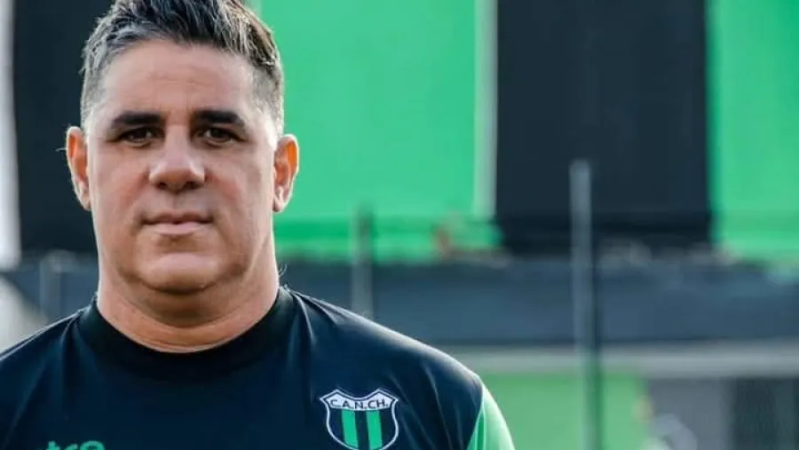 Nueva Chicago: murió el vicepresidente Pablo Olmos en medio de un partido informal Nueva Chicago: murió el vicepresidente Pablo Olmos en medio de un partido informal