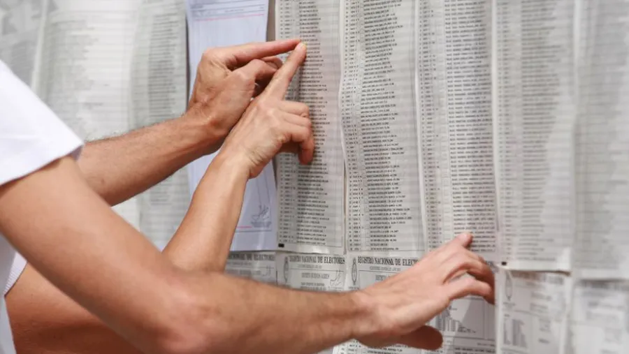 La participación electoral fue una de las más bajas desde el regreso de la democracia La participación electoral fue una de las más bajas desde el regreso de la democracia