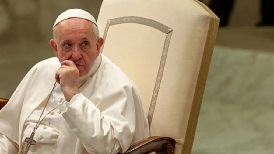 El papa Francisco enfrenta feroces ataques por parte de la utraderecha católica. El papa Francisco enfrenta feroces ataques por parte de la utraderecha católica.