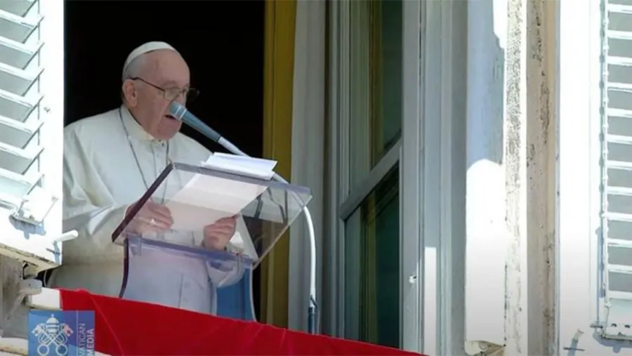 El Papa le pidió a Putin que pare la guerra en Ucrania y alertó del riesgo nuclear. El Papa le pidió a Putin que pare la guerra en Ucrania y alertó del riesgo nuclear.