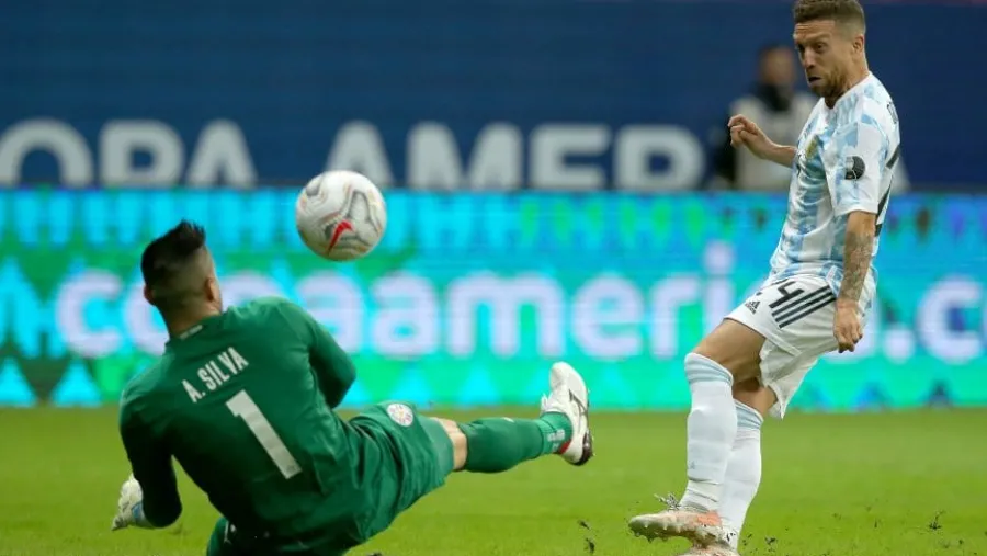 Con lo justo, Argentina venció a Paraguay y avanzó de fase en la Copa América