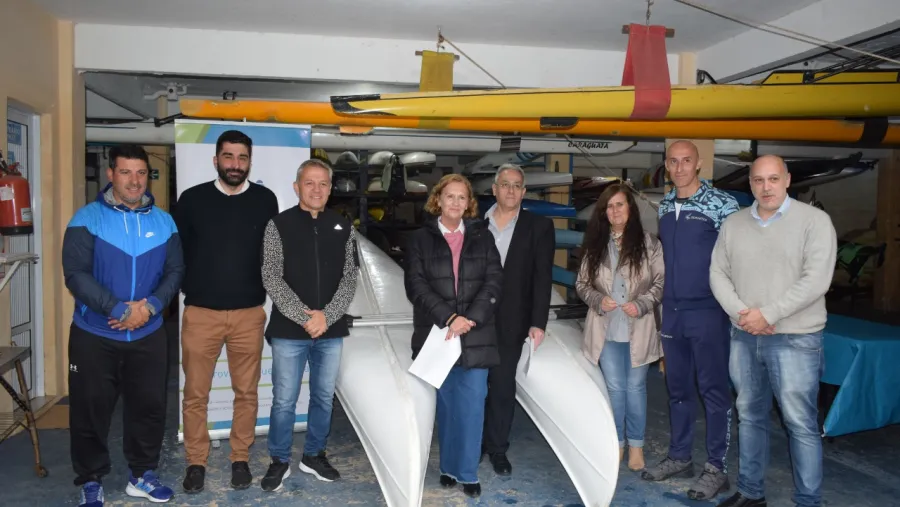 Entregaron dos botes de paracanotaje al Club Regatas Uruguay Entregaron dos botes de paracanotaje al Club Regatas Uruguay