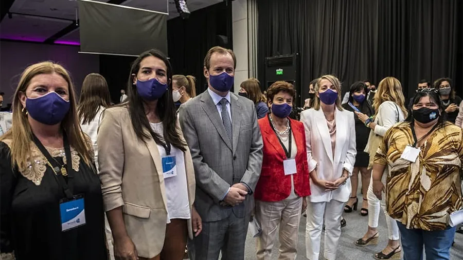 La presidenta del INADI, Victoria Donda, y la titular de Agua y Saneamientos Argentinos SA (AySA), Malena Galmarini, valoraron la ley que iguala a las mujeres en la política y en la sociedad entrerriana. La presidenta del INADI, Victoria Donda, y la titular de Agua y Saneamientos Argentinos SA (AySA), Malena Galmarini, valoraron la ley que iguala a las mujeres en la política y en la sociedad entrerriana.