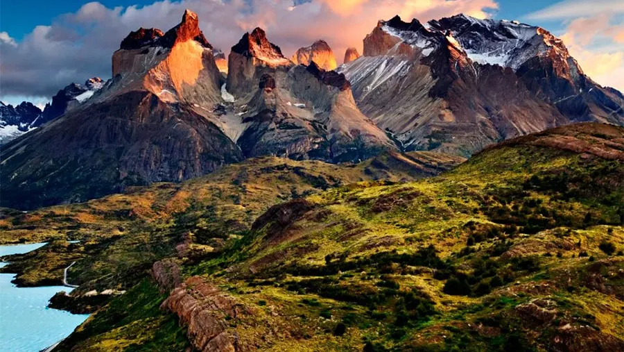 El Parque Nacional Torres del Paine es una de las áreas silvestres protegidas más importantes de Chile. El Parque Nacional Torres del Paine es una de las áreas silvestres protegidas más importantes de Chile.