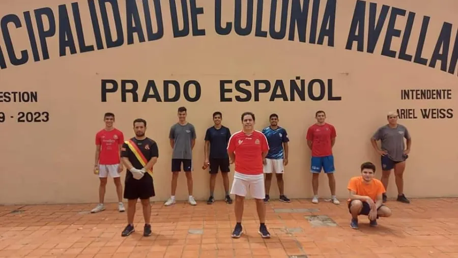 La selección entrerriana de frontball comenzó los entrenamientos en Colonia Avellaneda