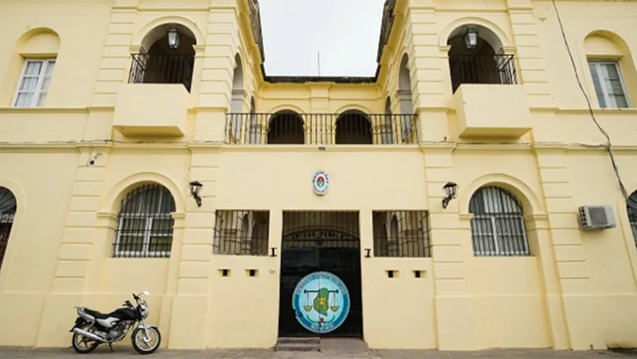 Los establecimientos penitenciarios de la Provincia albergan a 544 internos federales, de los cuales 234 tienen condena; mientras que 310 se encuentran bajo prisión preventiva Los establecimientos penitenciarios de la Provincia albergan a 544 internos federales, de los cuales 234 tienen condena; mientras que 310 se encuentran bajo prisión preventiva