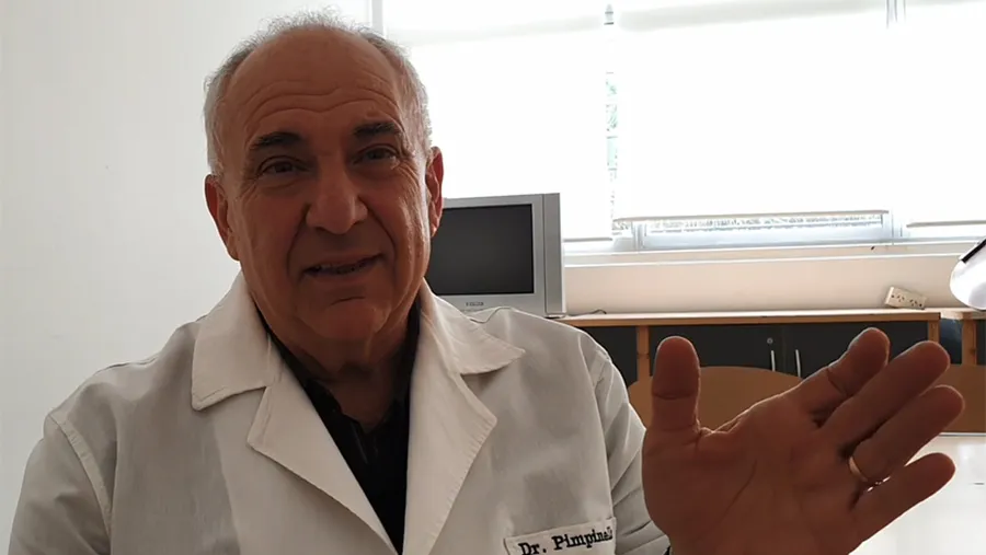 Pascual Pimpinela es jefe del Cuerpo Médico Forense de Santa Fe y tiene más de veinte años de experiencia realizando pericias médicas. Pascual Pimpinela es jefe del Cuerpo Médico Forense de Santa Fe y tiene más de veinte años de experiencia realizando pericias médicas.