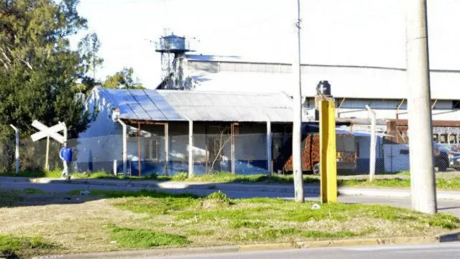 Remiten a juicio oral la causa contra el agente Ezequiel García por violar en un predio del ferrocarril a una niña de 13 años, quien debía ser llevada a un hogar del Copnaf.