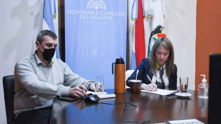 Vicenintendenta y secretario