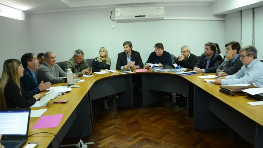 Senadores analizaron con Ballay el régimen de coparticipación para comunas Senadores analizaron con Ballay el régimen de coparticipación para comunas