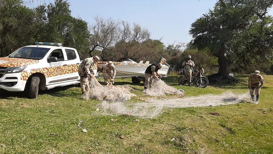 Las 14 redes de pesca suman una longitud de un kilómetro de largo.