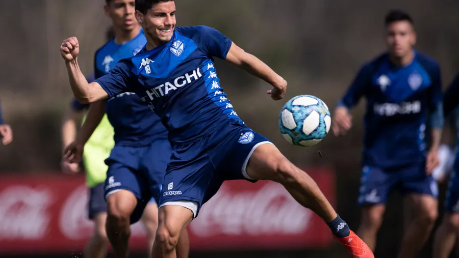 El concordiense Lucas Robertone se reincorporó a las prácticas de Vélez