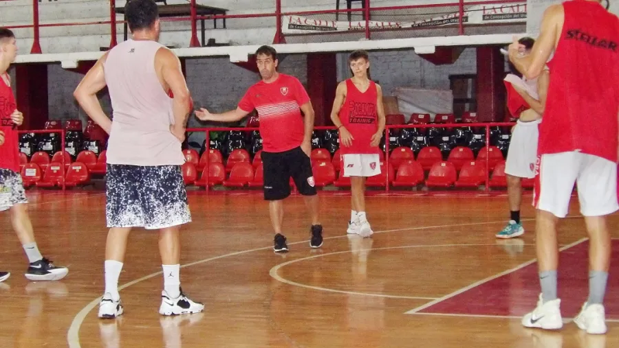 Básquetbol: Rocamora prepara su última gira con mucho optimismo