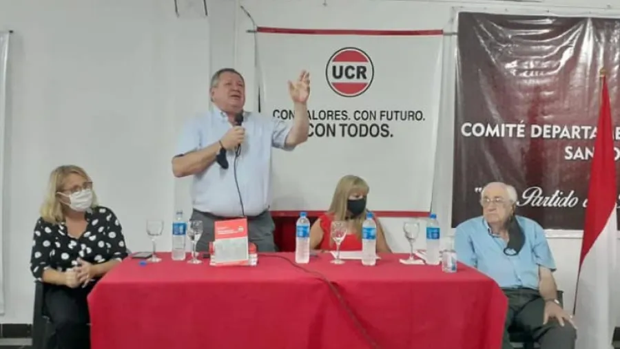 Fabián Rogel presentación libro Argachá