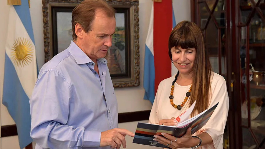 La ministra de Salud, Sonia Velázquez, dio a conocer un informe en el que detalla los fondos que la Nación dejó de enviar a la provincia de distintos programas. La ministra de Salud, Sonia Velázquez, dio a conocer un informe en el que detalla los fondos que la Nación dejó de enviar a la provincia de distintos programas.