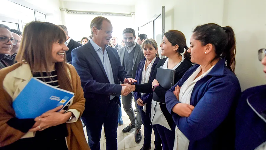 En la provincia se mejoró las categorías de 4.805 trabajadores de Salud en planta permanente y 1.021 con estabilidad laboral.