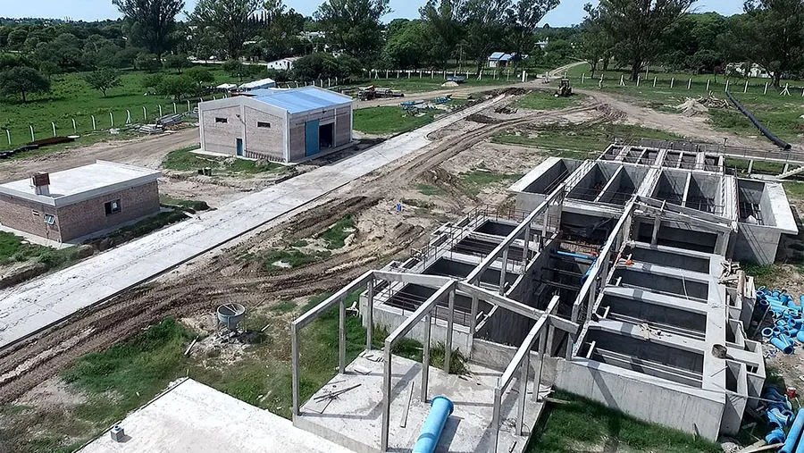 En Concordia, Villa Paranacito, Concepción del Uruguay, Ceibas, Santa Elena y la Paz se está desarrollando el Plan de Agua y Saneamiento que lleva adelante el gobierno con una inversión casi 195 millones de pesos.
