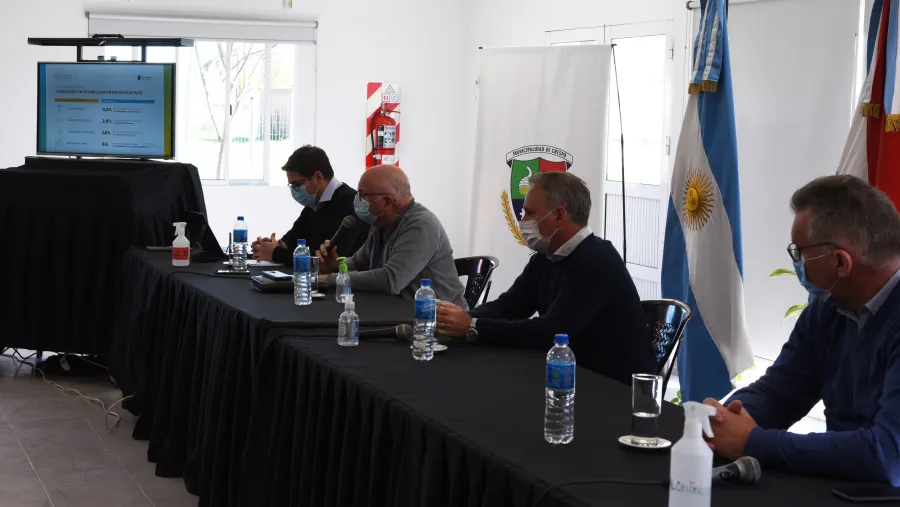 presentación informe Covid en escuelas Crespo