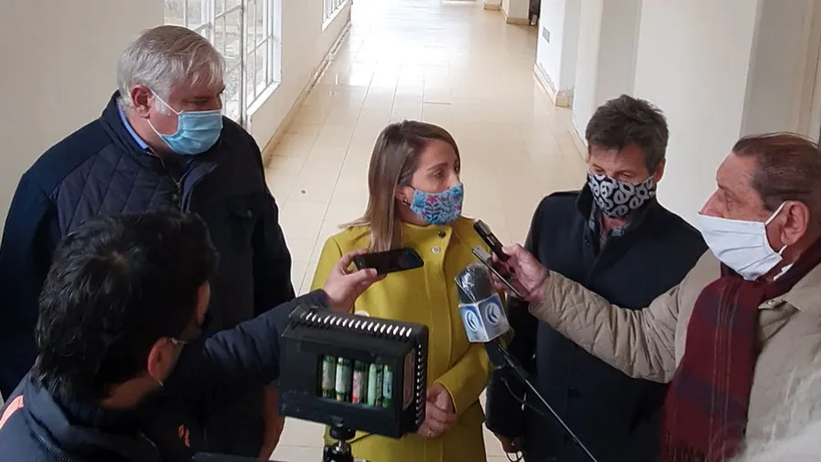 La vicegobernadora Laura Stratta recorrió Victoria, su ciudad natal y anunció obras de infraestructura y la extensión de la red de gas. La vicegobernadora Laura Stratta recorrió Victoria, su ciudad natal y anunció obras de infraestructura y la extensión de la red de gas.