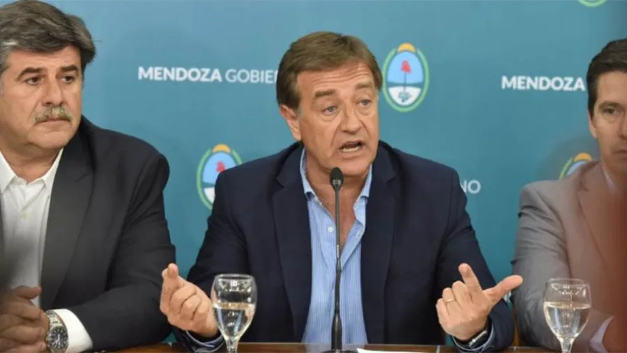 “No hay consenso social”, reconoció el gobernador de Mendoza y anunció la derogación de la ley que autoriza la minería con contaminantes. “No hay consenso social”, reconoció el gobernador de Mendoza y anunció la derogación de la ley que autoriza la minería con contaminantes.
